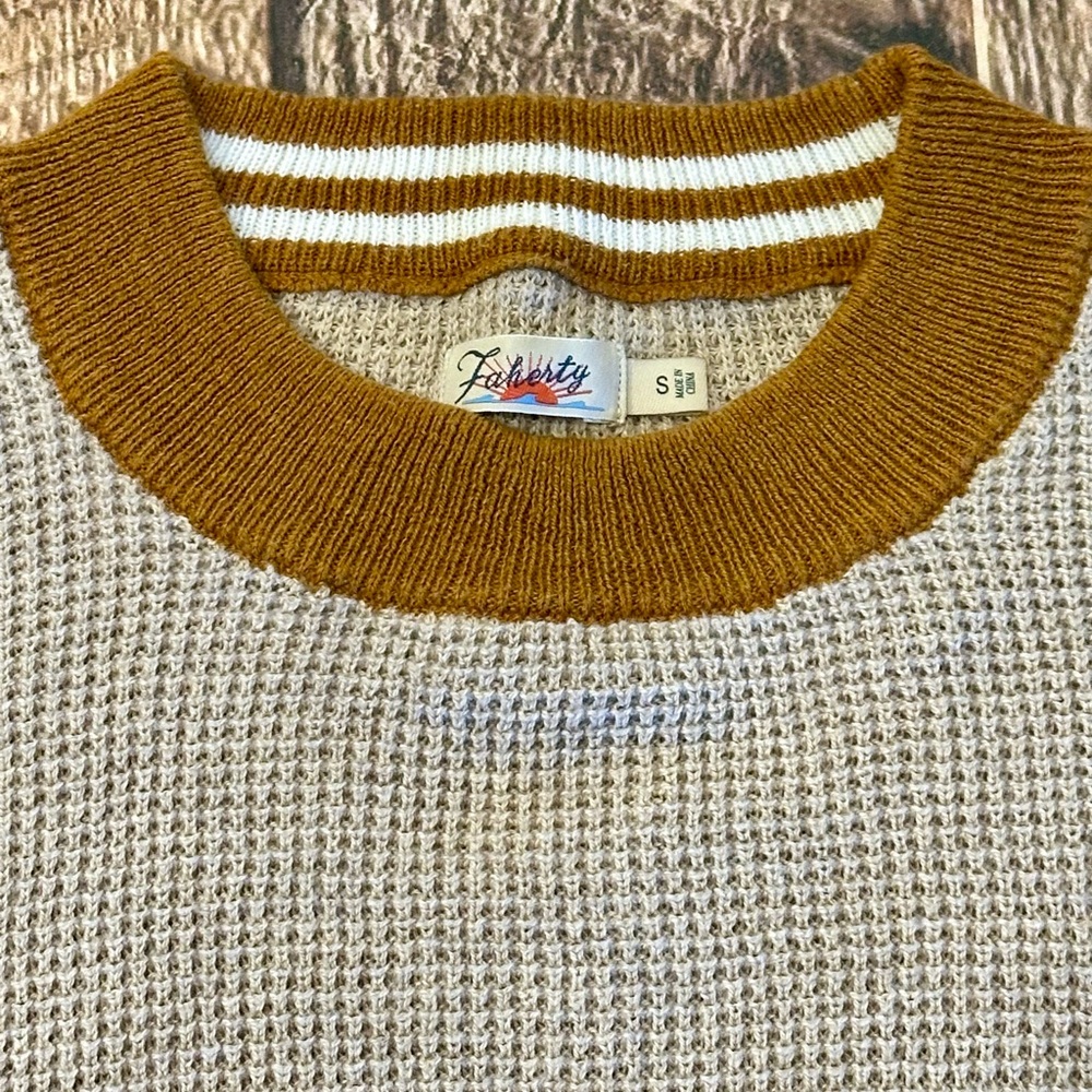Faherty Throwback Waffle Knit Crew Organic Cotton/Cashmere In Oak Varsity, Small - Picture 6 of 9